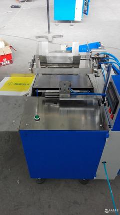 半自動掛面包裝機(jī)